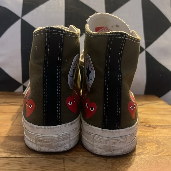 olive little heart hightops - Picture 3 of 5